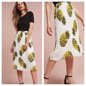 Sunday in Brooklyn White Pleated Pineapple Skirt // Sz L
